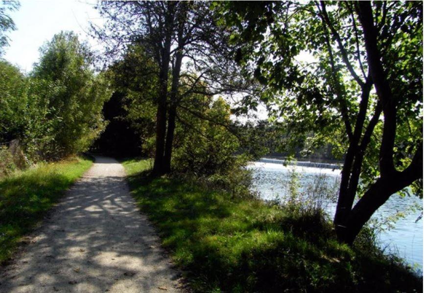 Camping Du Plan D'Eau **** Hotel Saint-Yrieix-sur-Charente Esterno foto