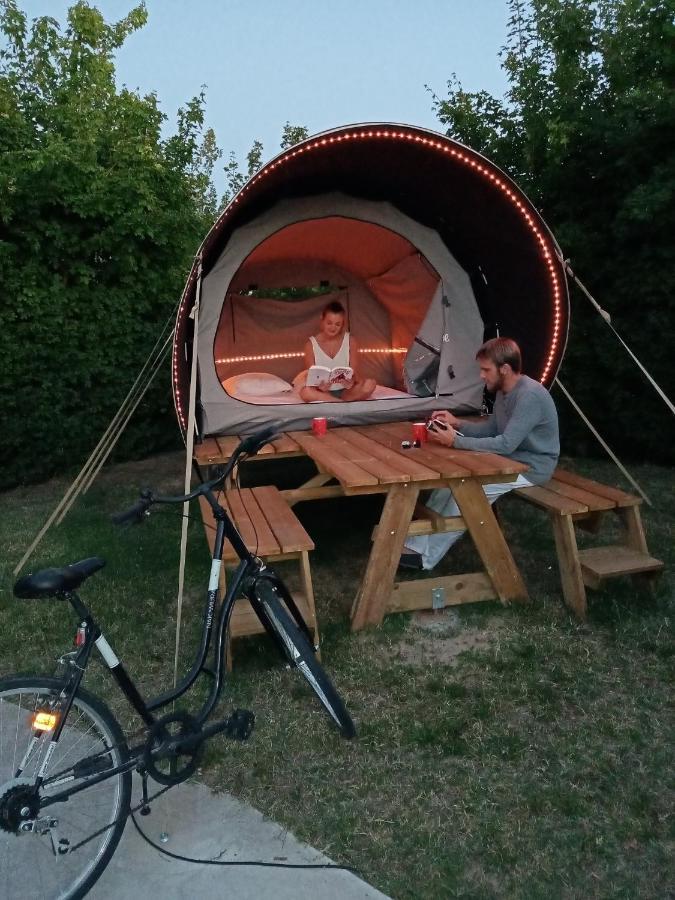 Camping Du Plan D'Eau **** Hotel Saint-Yrieix-sur-Charente Esterno foto