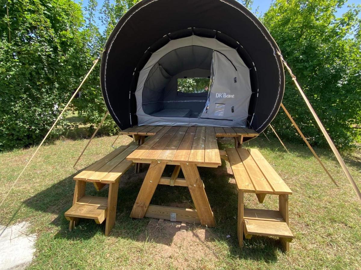 Camping Du Plan D'Eau **** Hotel Saint-Yrieix-sur-Charente Esterno foto