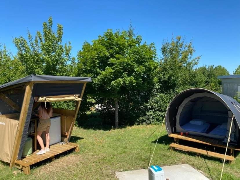 Camping Du Plan D'Eau **** Hotel Saint-Yrieix-sur-Charente Esterno foto